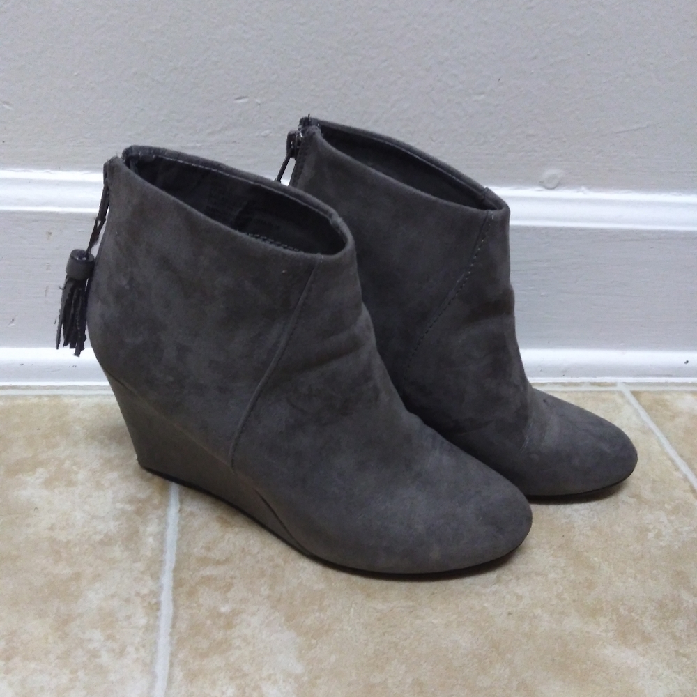 Chaming Charlie Booties - Picture 8 of 8